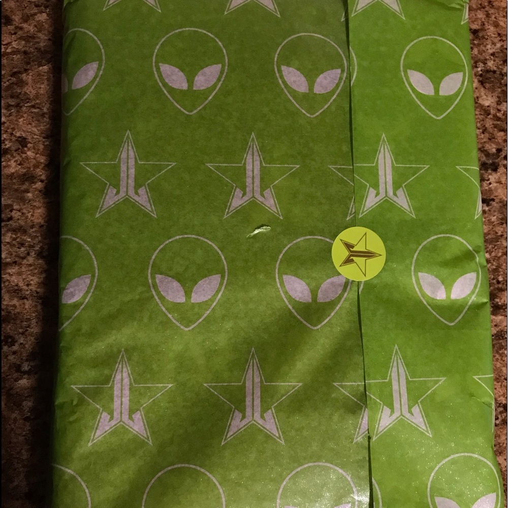 Alien Palette - Jeffree Star Cosmetics